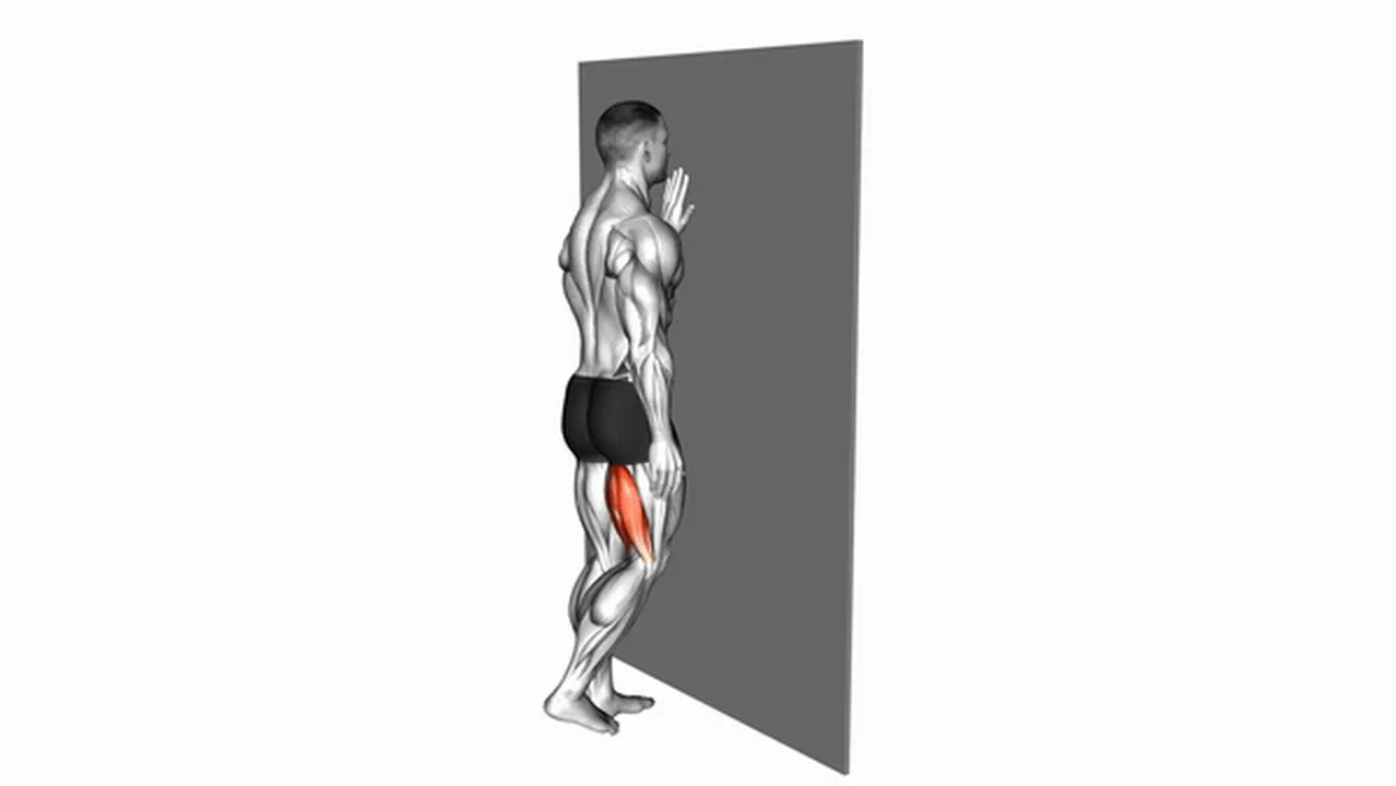 What are the benefits of standing single leg curls? Image